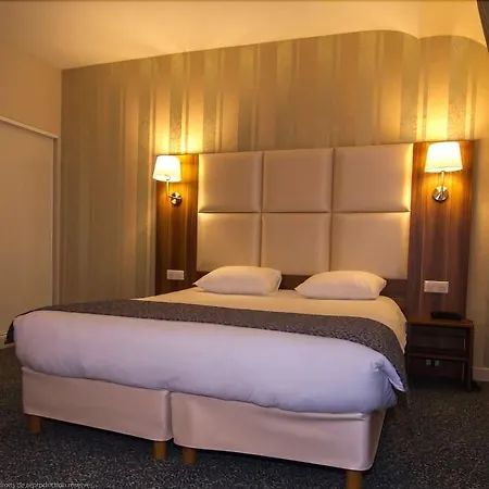 Logis Du Chateau Hotel Combourg