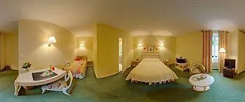 Logis Du Chateau 3*