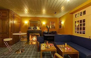 Logis Du Chateau Hotel