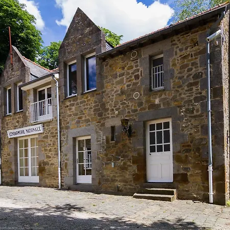 Hotel Logis Du Chateau