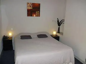 Logis Du Chateau Hotel